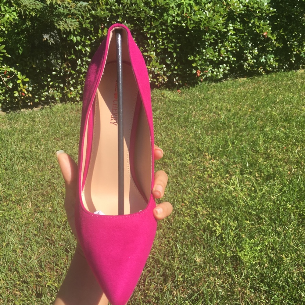 🙅🏻‍♀️ SOLD OUT CLEARANCE Fuchsia Pink Heels - Picture 6 of 8